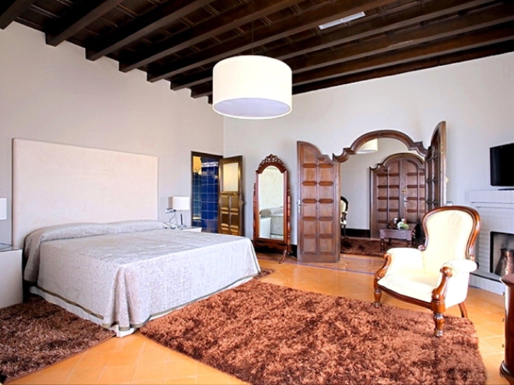 Rvhotels Palau Lo Mirador Торроэлья-де-Монгри Экстерьер фото