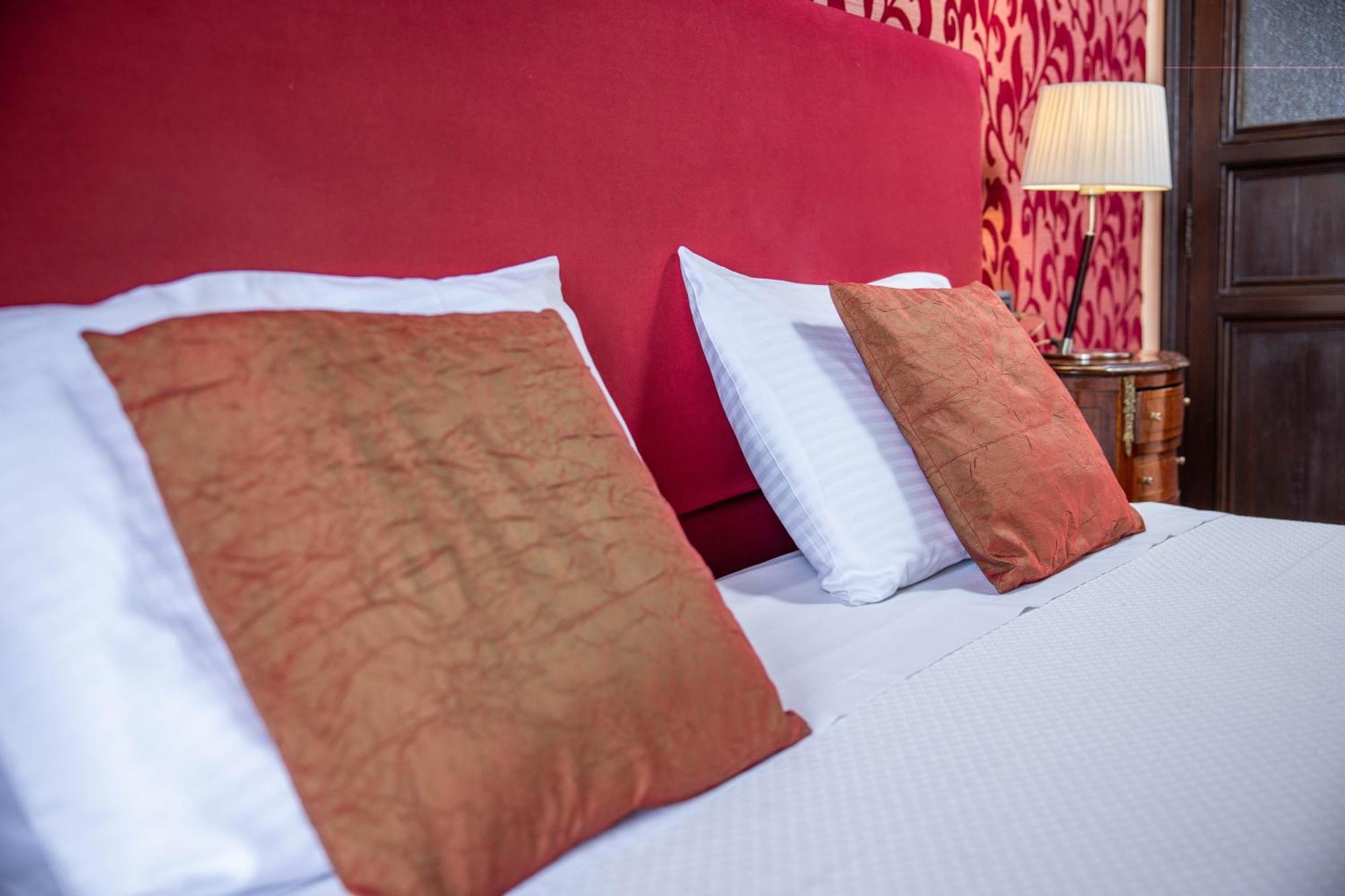 Rvhotels Palau Lo Mirador Торроэлья-де-Монгри Экстерьер фото