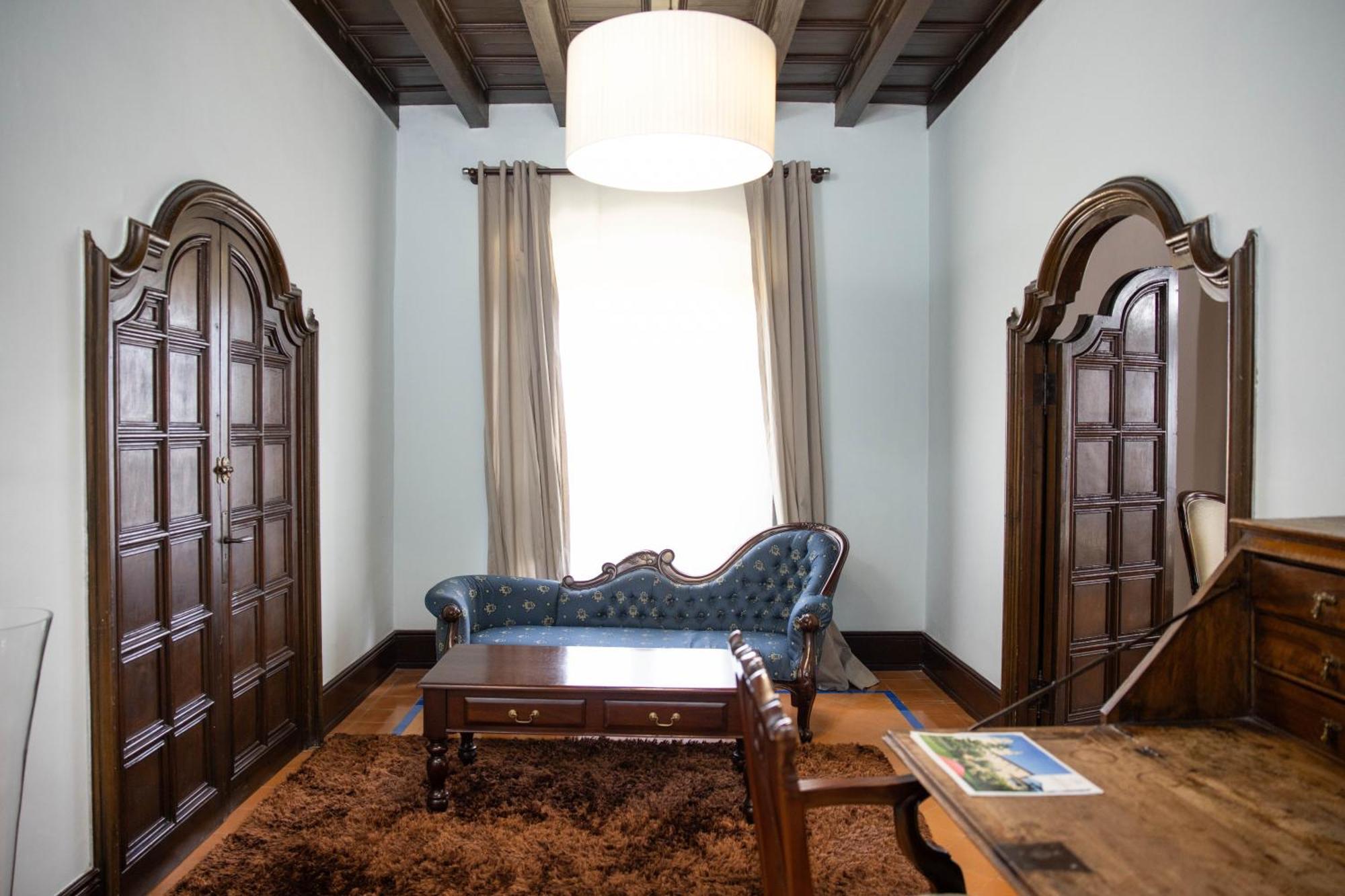 Rvhotels Palau Lo Mirador Торроэлья-де-Монгри Экстерьер фото