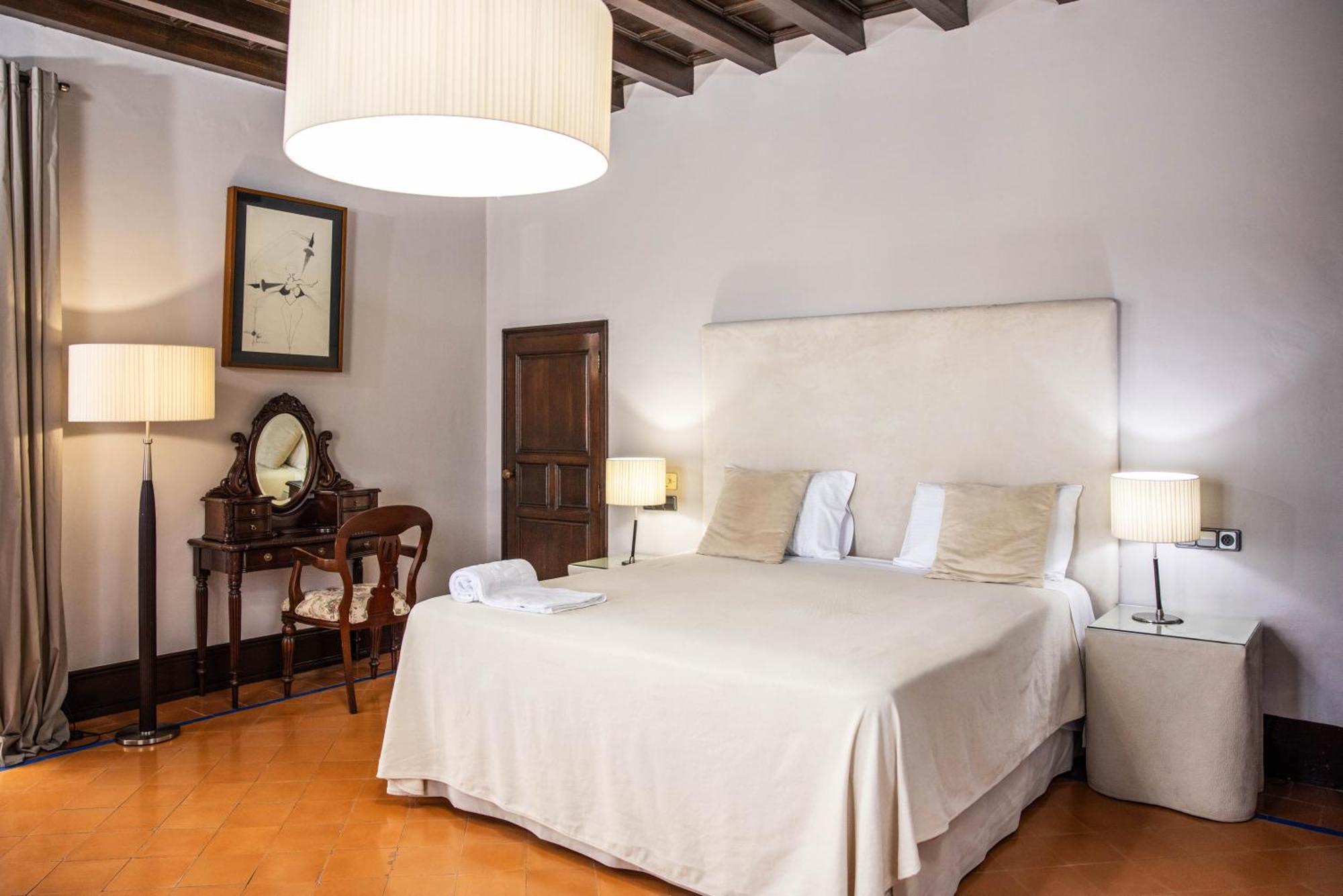 Rvhotels Palau Lo Mirador Торроэлья-де-Монгри Экстерьер фото
